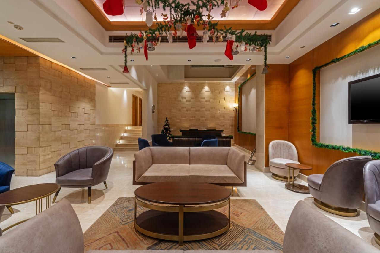 Hotel Saket 27 New Delhi Ngoại thất bức ảnh