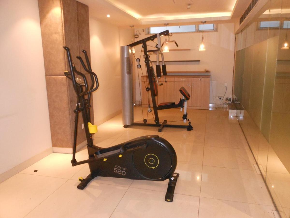 Hotel Saket 27 New Delhi Ngoại thất bức ảnh