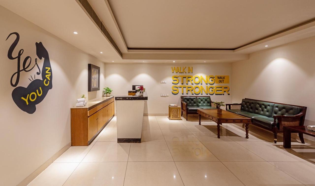 Hotel Saket 27 New Delhi Ngoại thất bức ảnh