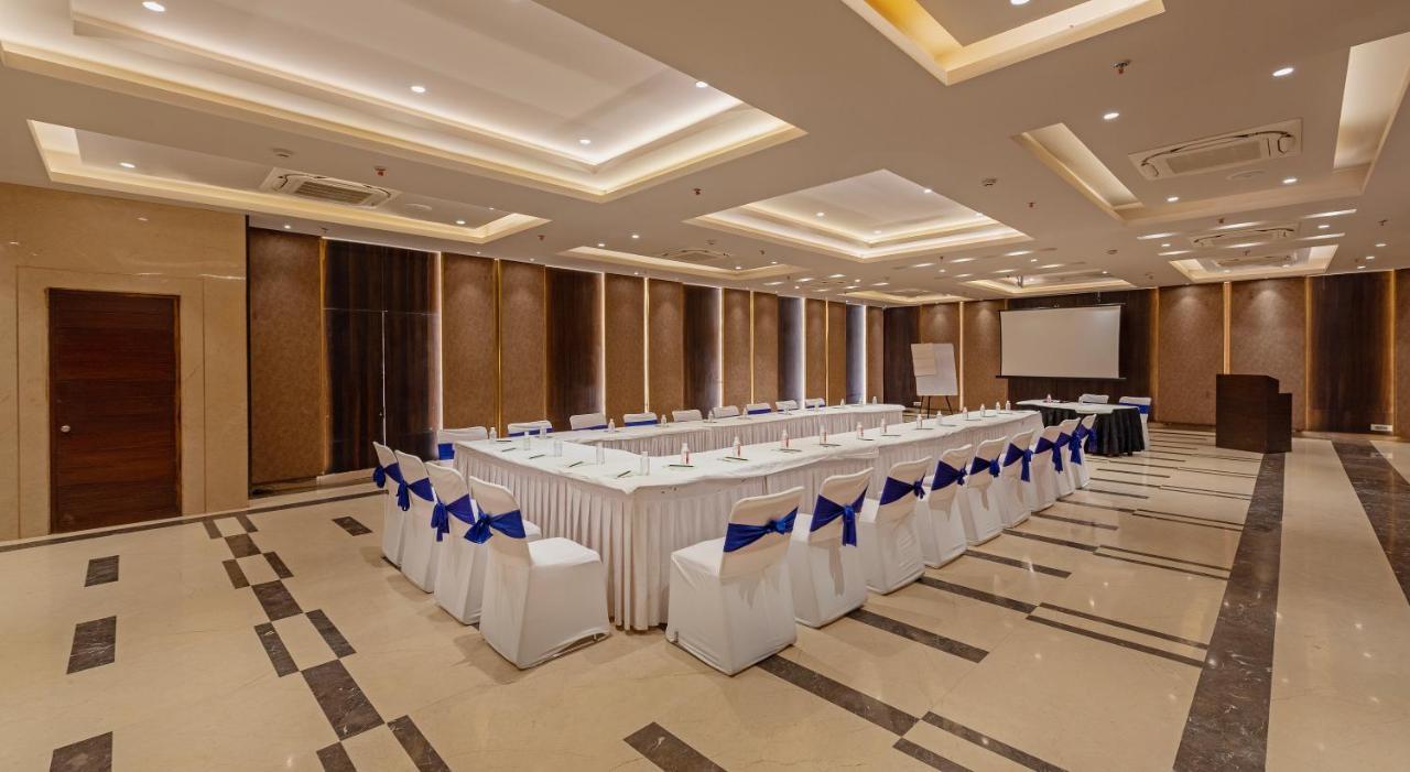 Hotel Saket 27 New Delhi Ngoại thất bức ảnh
